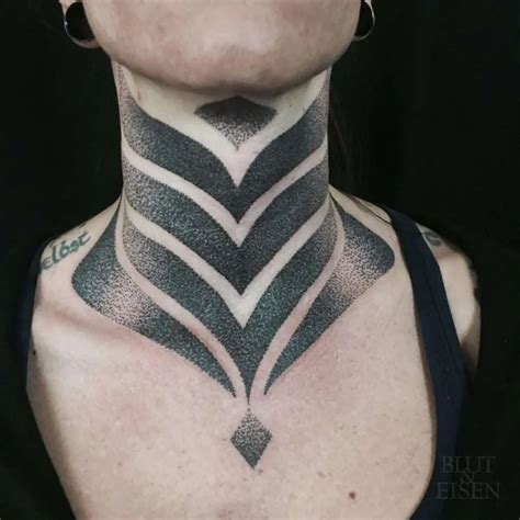 tatuajes el cuello